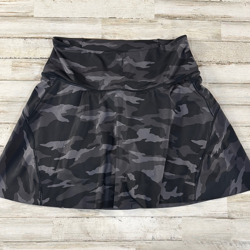 Athleta Match Point Black Camouflage Women's Skort with built in shorts - Picture 5 of 15